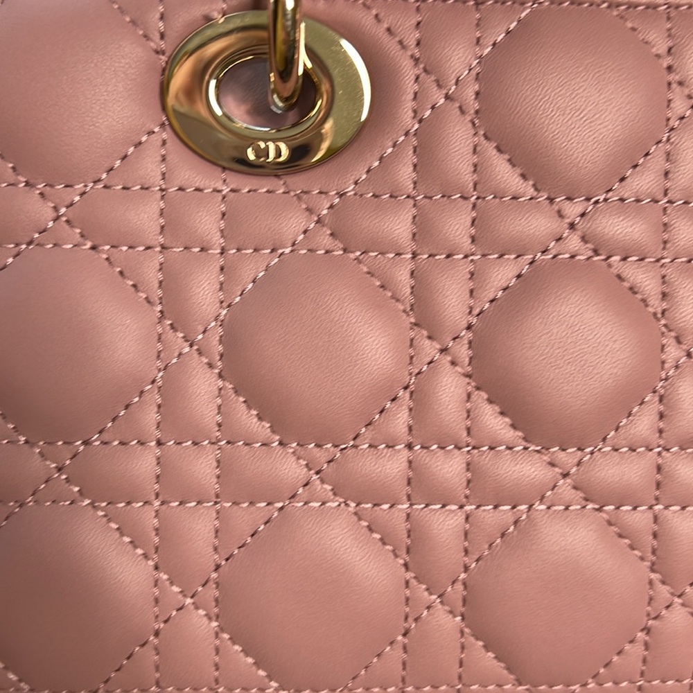 Dior Medium Lady D-Joy Bag Peony Pink Cannage Lambskin NWT Shoulder/Crossbody - Picture 15 of 17